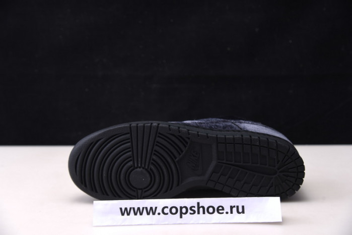 dover street market x nike dunk low triple black dh2686-002